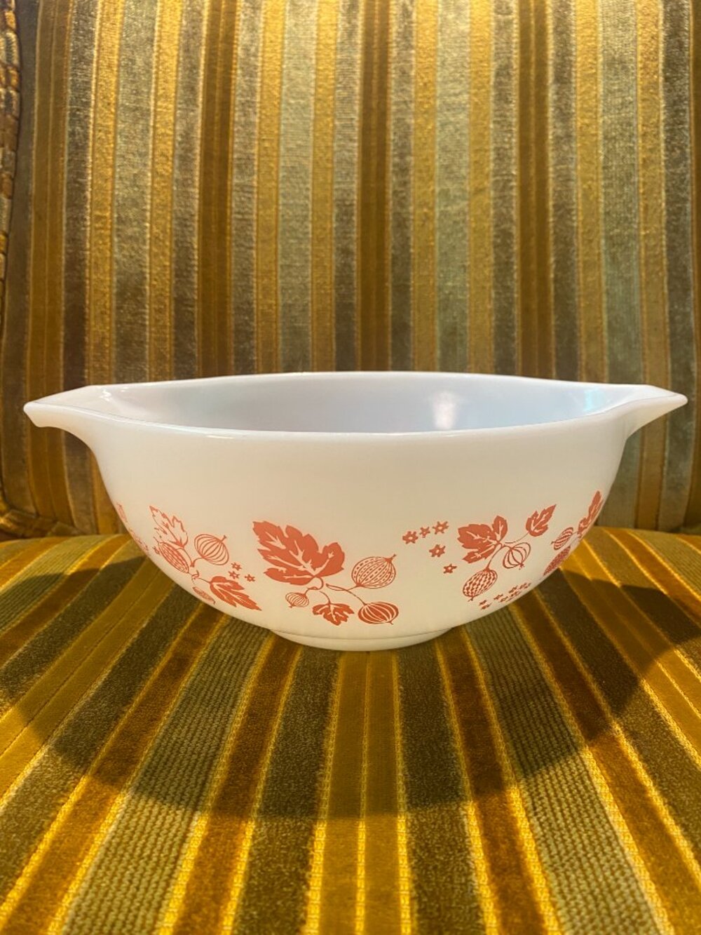 Vintage Pyrex Pink Gooseberry XL Cinderella 2.5 Quart Nesting Mixing Bowl 443